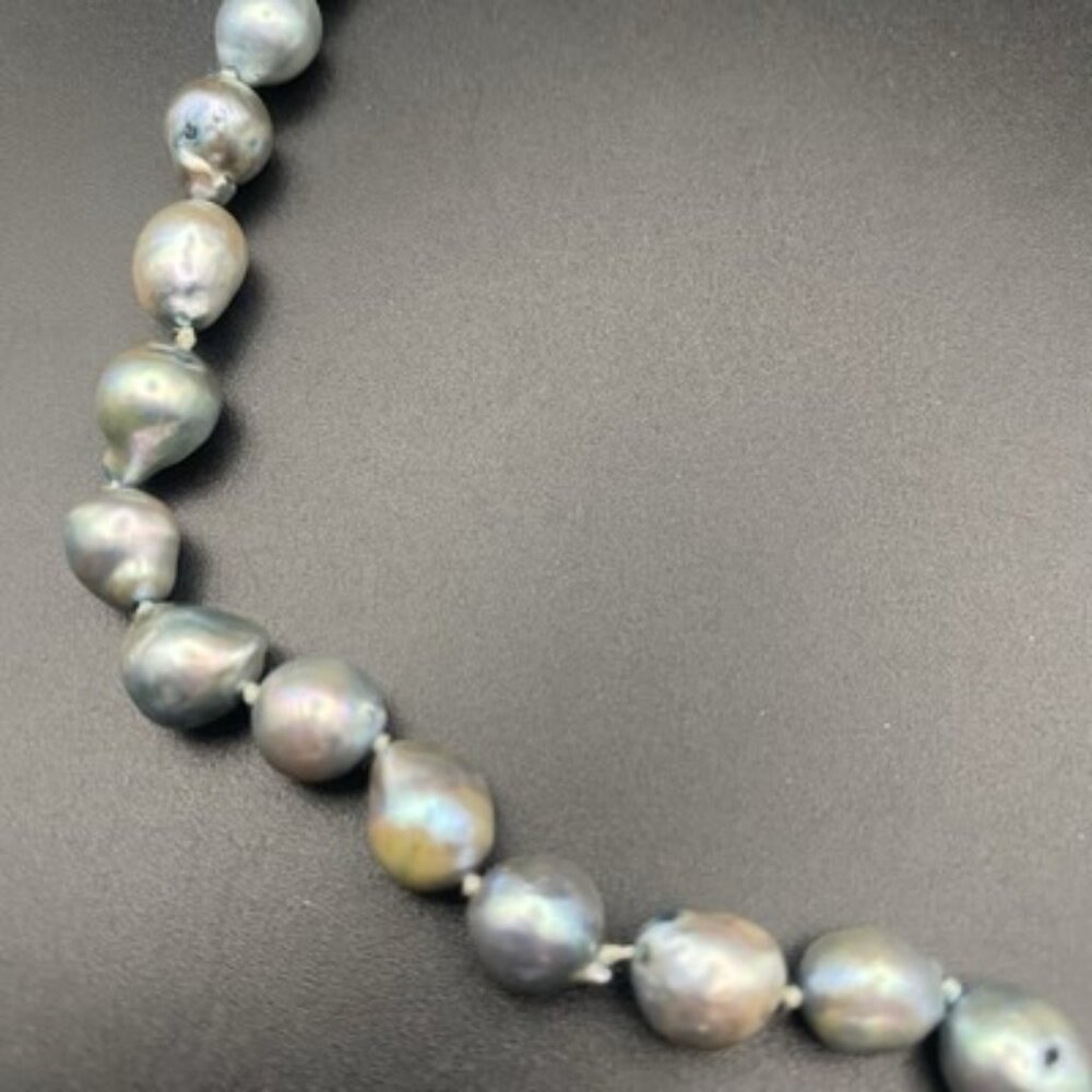 Vtg Gray Baroque Cultured Pearl Necklace 18" Hand-Knotted Sterling Silver Clasp - Picture 4 of 9